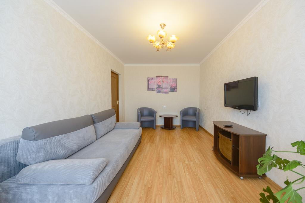 Artal Apartment On Obolonskaya Square 3 Kijev Kültér fotó