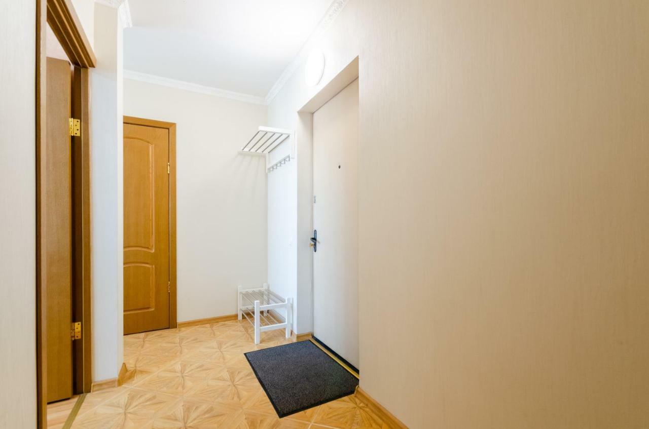 Artal Apartment On Obolonskaya Square 3 Kijev Kültér fotó